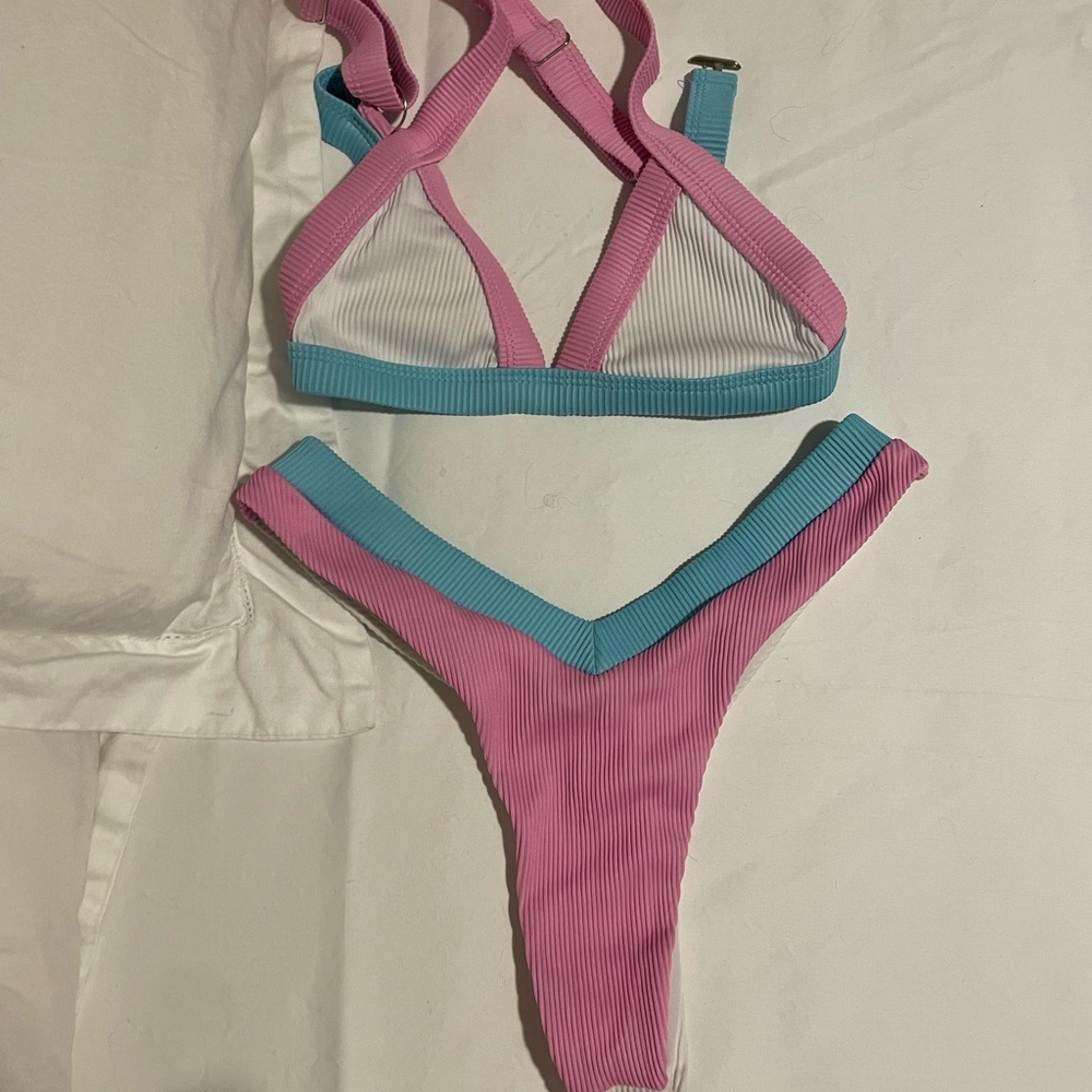 Bathing suit never worn